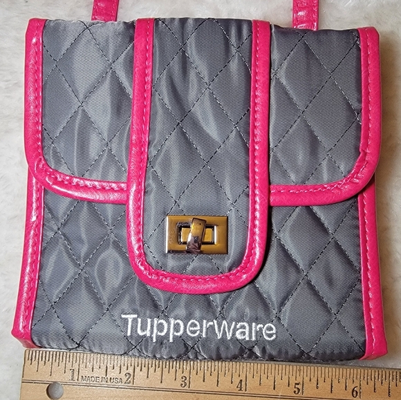 Tupperware crossbody purse - Picture 2 of 6